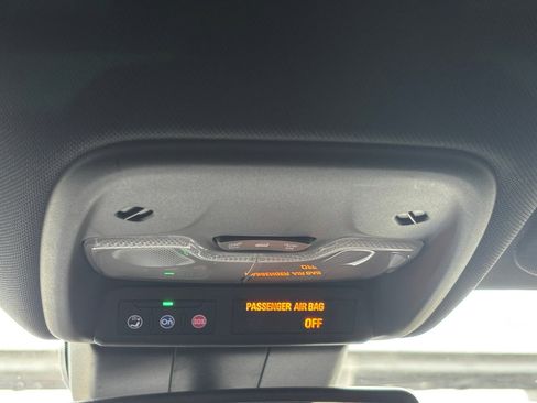 Used 2023 Chevrolet Colorado Z71 w/ Z71 Convenience Package 2 image 7