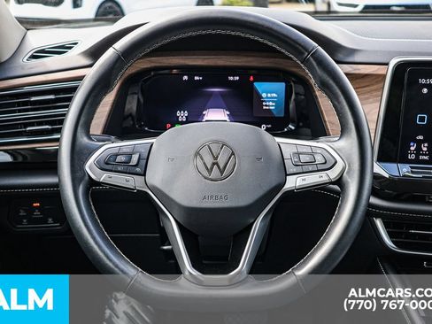 Used 2025 Volkswagen Atlas SE FWD image 33