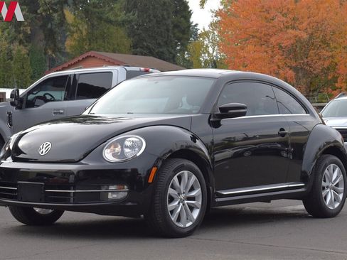 Used 2013 Volkswagen Beetle TDI image 8