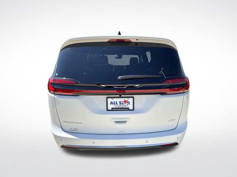 New 2027 Chrysler Pacifica Select AWD/4WD image 7