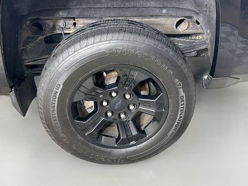 Used 2015 Chevrolet Silverado 1500 LTZ Z71 w/ Midnight Edition image 35