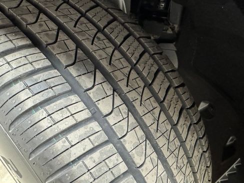 New 2026 BMW X6 xDrive40i w/ Executive Package image 29