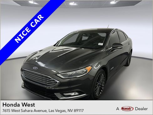 Used 2017 Ford Fusion Titanium image 1