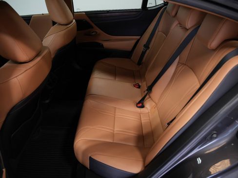 Used 2022 Lexus ES 350 Ultra Luxury w/ Accessory Package 2 FWD image 29
