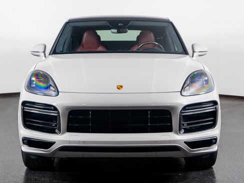 Used 2022 Porsche Cayenne Turbo image 22