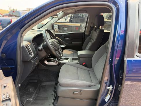 Used 2023 Nissan Frontier SV w/ Technology Package AWD/4WD image 11