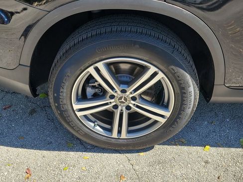 Used 2020 Mercedes-Benz GLC 300 4MATIC image 10