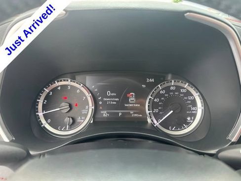 Used 2023 Toyota Highlander XSE FWD image 21