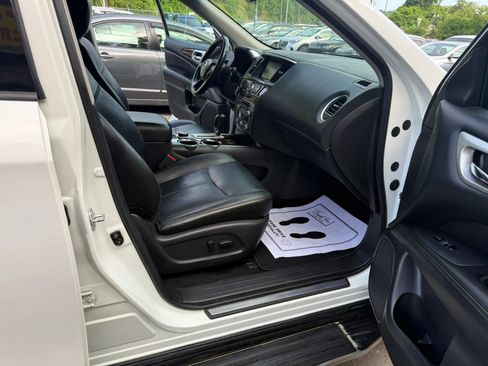 Used 2014 Nissan Pathfinder SL w/ Cargo Package AWD/4WD image 11