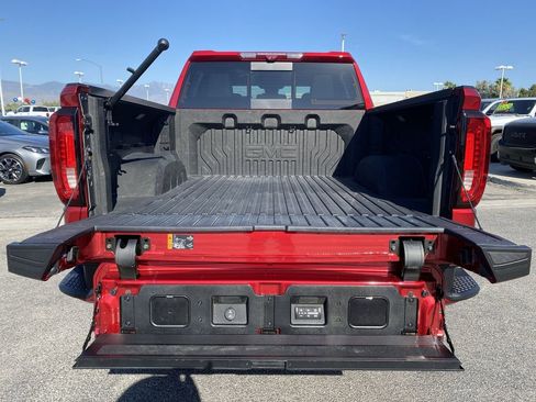 Used 2025 GMC Sierra 1500 AT4 w/ AT4 Premium Package AWD/4WD image 27