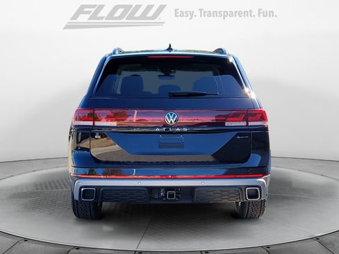 New 2026 Volkswagen Atlas Peak Edition image 6