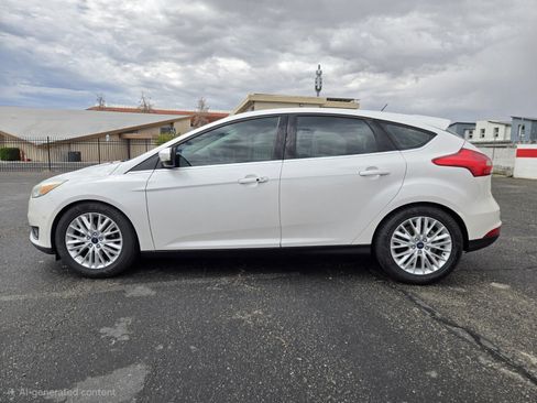 Used 2015 Ford Focus Titanium w/ Titanium Cold Weather Package FWD image 2