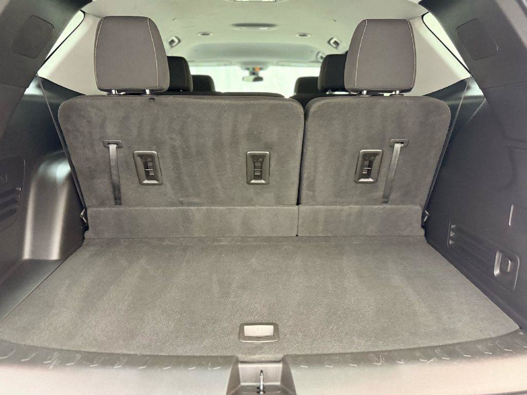 Used 2021 Chevrolet Traverse LT AWD/4WD image 26