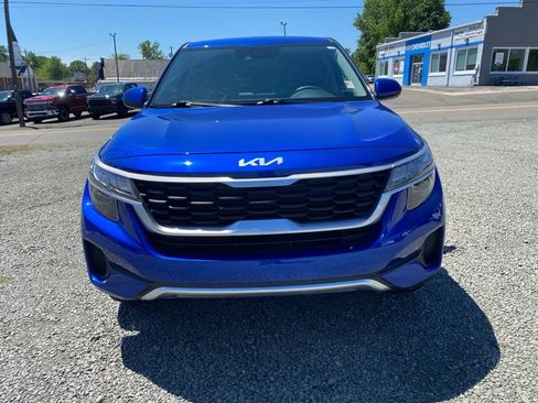Used 2023 Kia Seltos LX AWD/4WD image 9