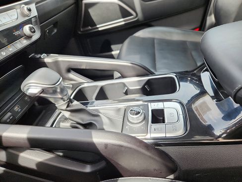 Used 2025 Kia Telluride S image 20