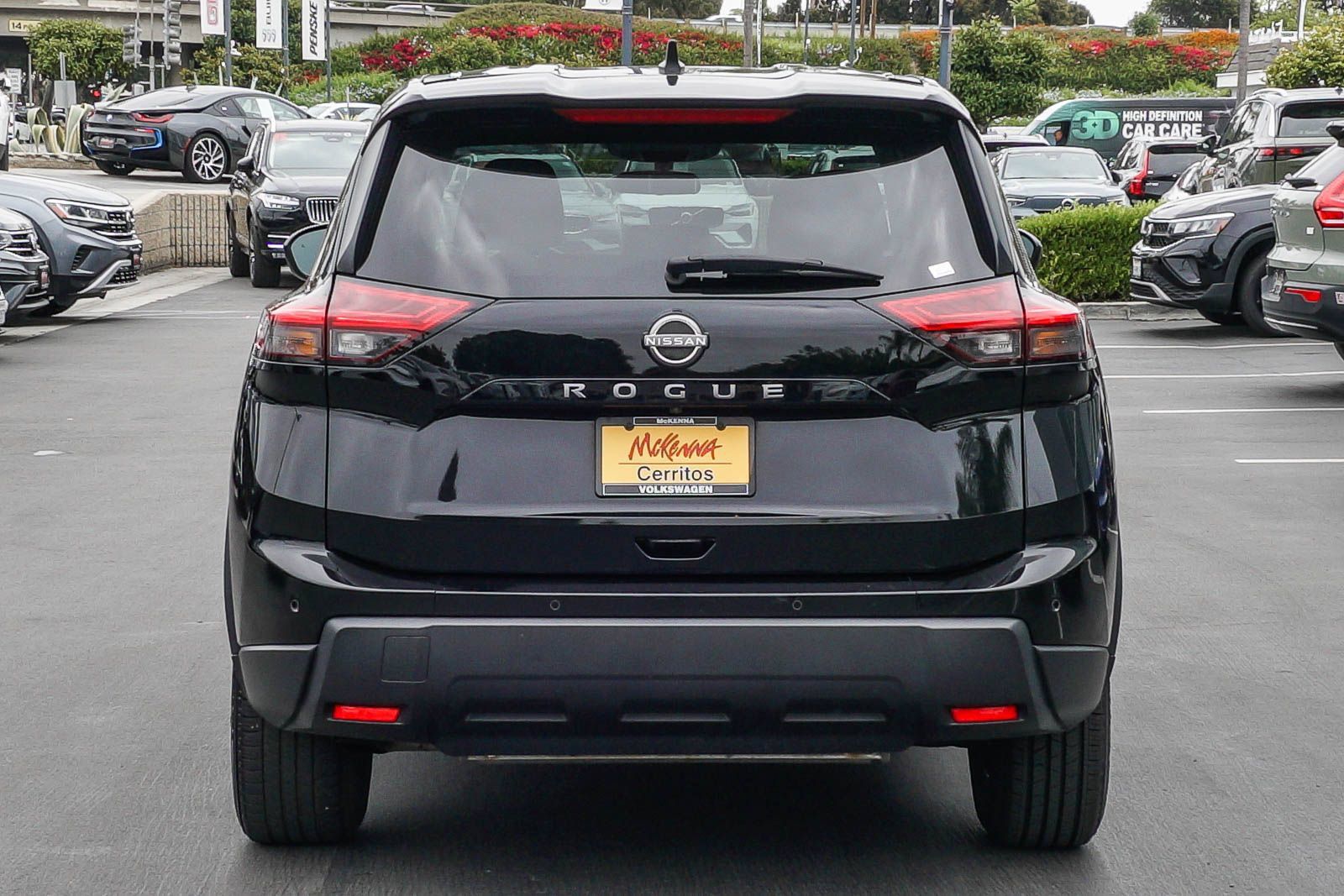 Used 2024 Nissan Rogue S FWD image 7