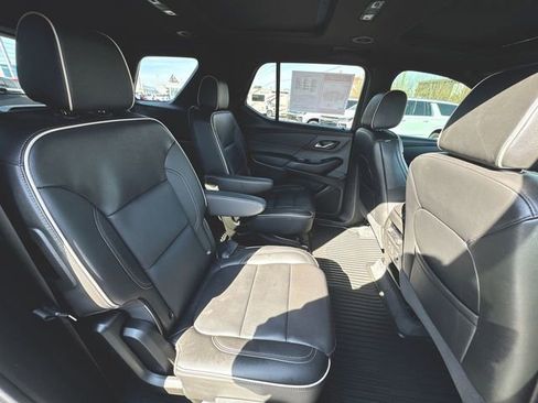 Used 2023 Chevrolet Traverse Premier w/ Redline Edition image 28