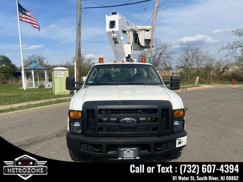 Used 2009 Ford F350 XL image 3
