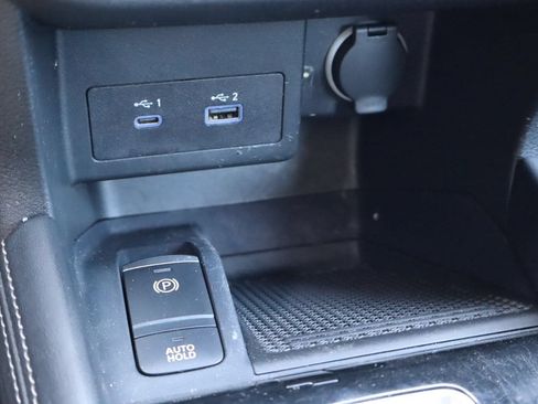Used 2022 Nissan Kicks SV w/ Interior Electronics Package FWD image 23