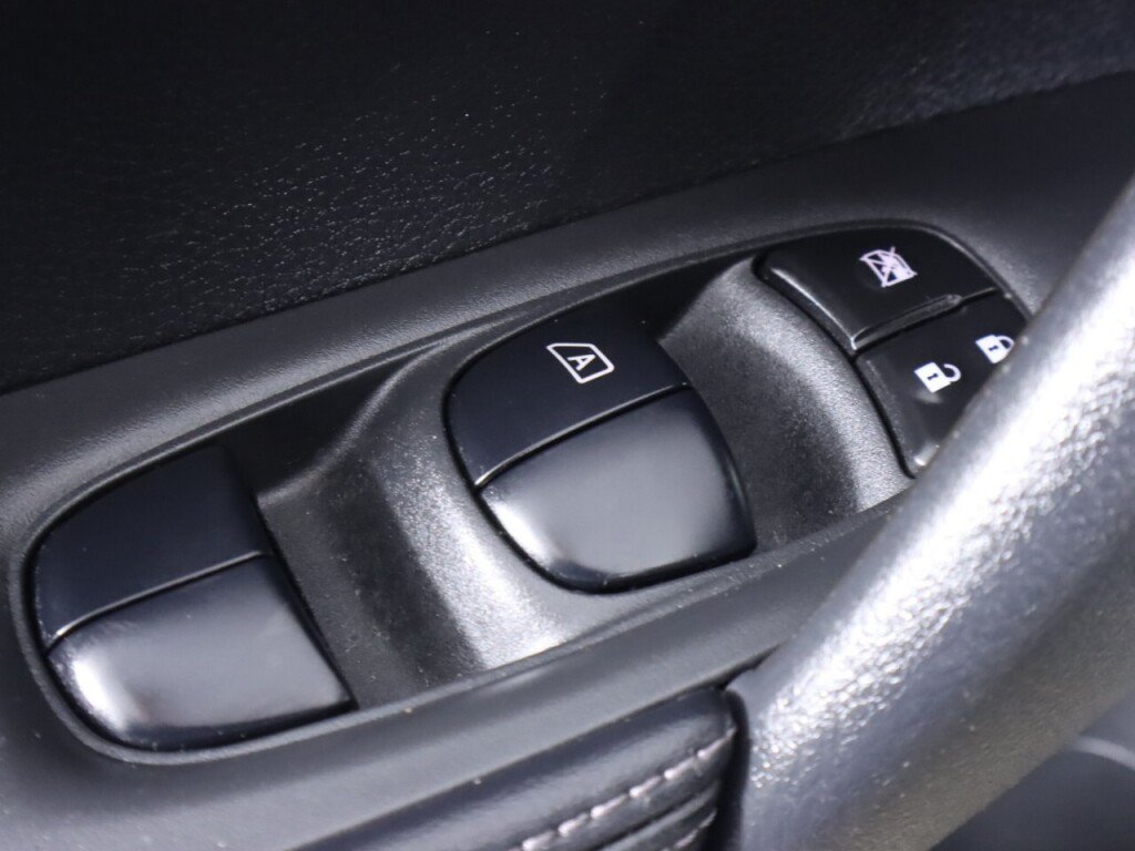 Used 2020 Nissan Rogue SV w/ Sun & Sound Touring Package AWD/4WD image 31