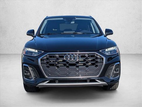 Used 2021 Audi Q5 e Premium Plus w/ Premium Plus Package image 2