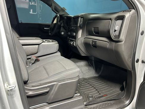 Used 2020 Chevrolet Silverado 1500 Custom w/ Custom Value Package image 43