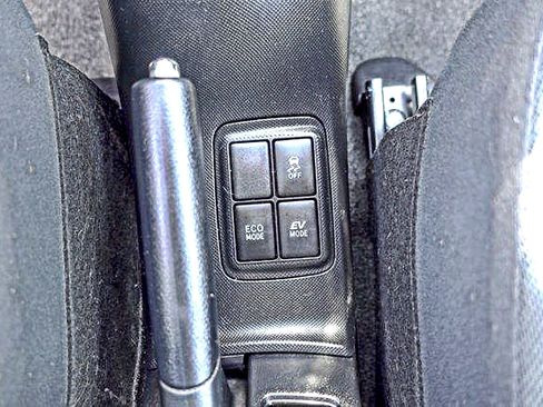 Used 2015 Toyota Prius C Two FWD image 21