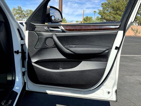 Used 2017 BMW X3 sDrive28i image 18