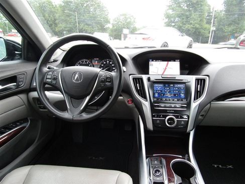 Used 2015 Acura TLX V6 w/ Technology Package FWD image 24