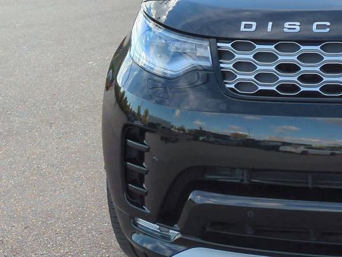 Used 2024 Land Rover Discovery Metropolitan Edition image 10