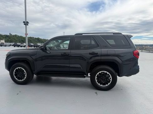 Certified 2025 Toyota 4Runner TRD Off-Road Premium AWD/4WD image 10