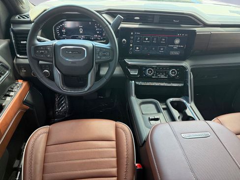 Used 2024 GMC Sierra 2500 Denali Ultimate AWD/4WD image 17