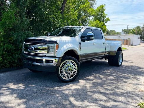 Used 2017 Ford F450 Lariat w/ Lariat Ultimate Package AWD/4WD image 4