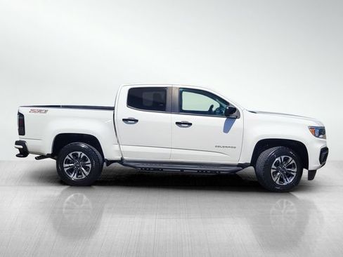 Used 2021 Chevrolet Colorado Z71 AWD/4WD image 3
