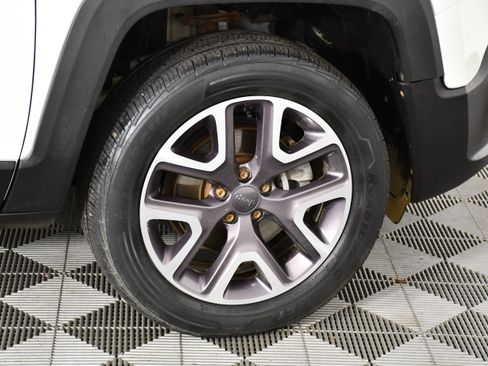 Used 2015 Jeep Renegade Latitude w/ Cold Weather Group II AWD/4WD image 53