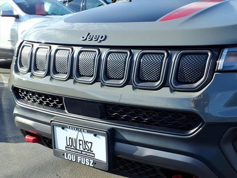 Used 2022 Jeep Compass Trailhawk image 33