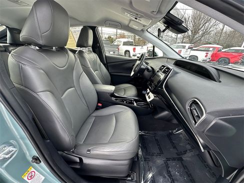 Used 2017 Toyota Prius Three image 22