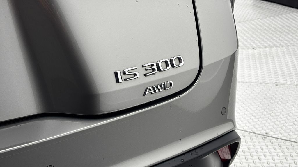 Used 2023 Lexus IS 300 AWD w/ Premium Package image 9