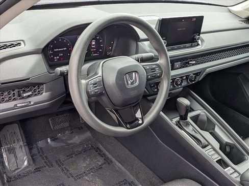 Used 2023 Honda Accord EX image 10