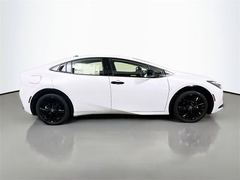 New 2026 Toyota Prius Plug-In Hybrid image 2