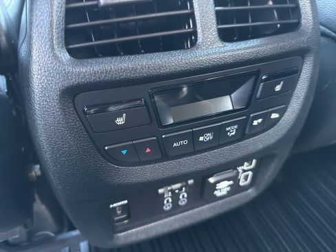 Used 2020 Honda Pilot Touring image 22