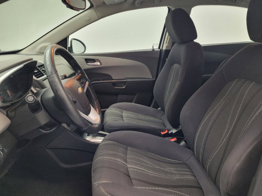 Used 2020 Chevrolet Sonic LT w/ Convenience Package FWD image 17