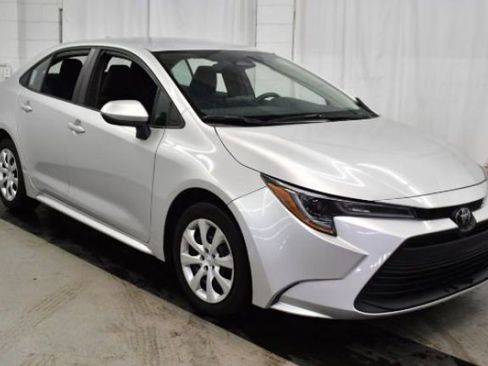 Used 2024 Toyota Corolla LE image 12