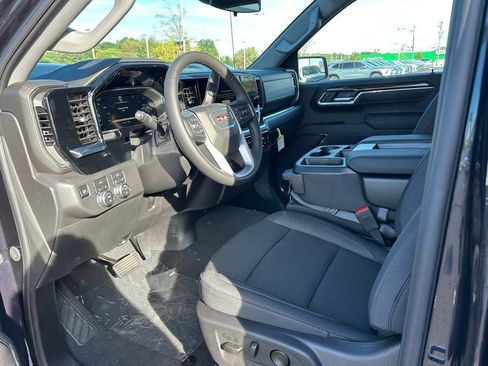New 2026 GMC Sierra 1500 Elevation image 6