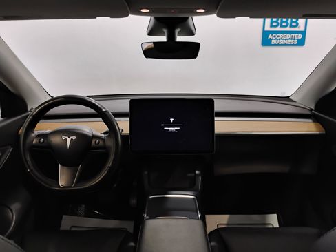 Used 2021 Tesla Model Y 2WD image 32