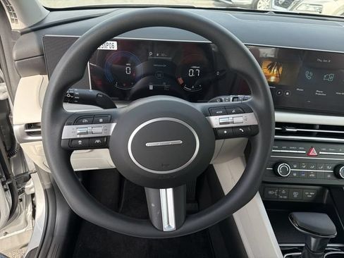 Certified 2026 Hyundai Tucson SE FWD image 21