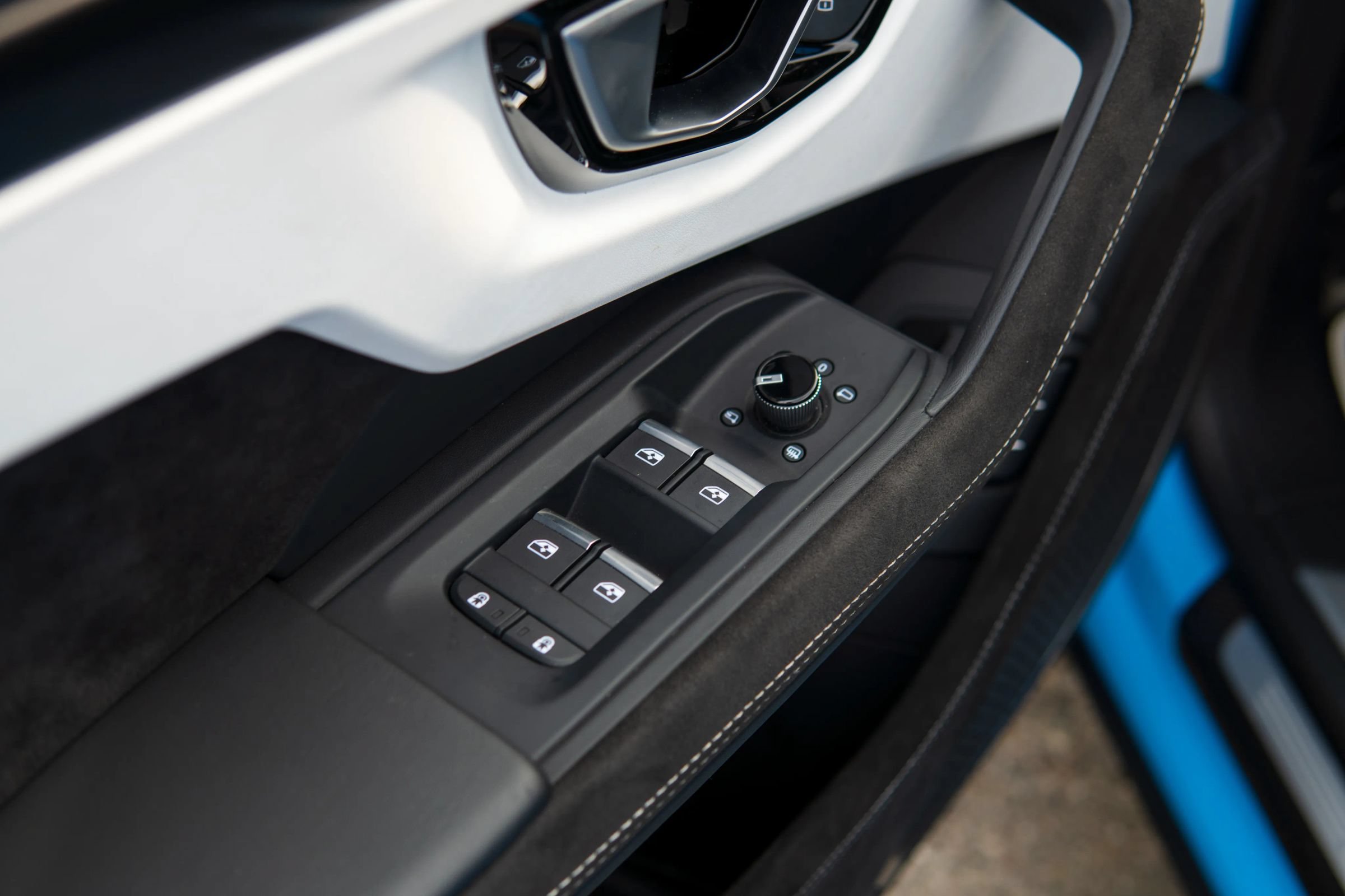 Used 2024 Lamborghini Urus S AWD/4WD image 30