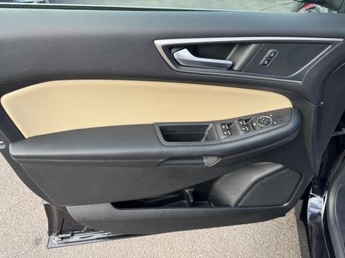 Used 2022 Ford Edge SEL w/ Convenience Package image 10