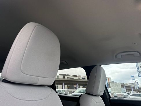 Used 2021 Jeep Renegade Latitude AWD/4WD image 19