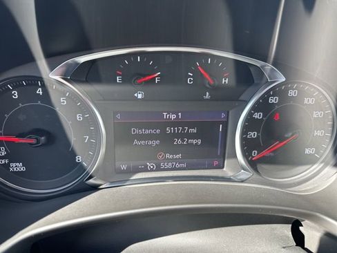 Used 2022 GMC Terrain AT4 w/ Infotainment Package II image 17